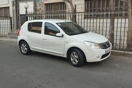 مزایده خودرو رنو، ساندرو اتوماتیک
