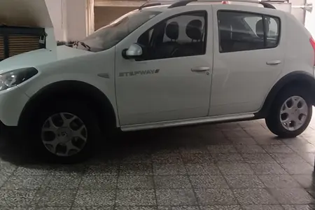 مزایده خودرو رنو، ساندرو استپ وی اتوماتیک