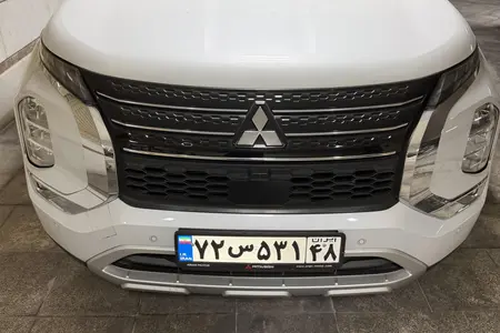 مزایده خودرو میتسوبیشی، اوتلندر تک دیفرانسیل P لاین
