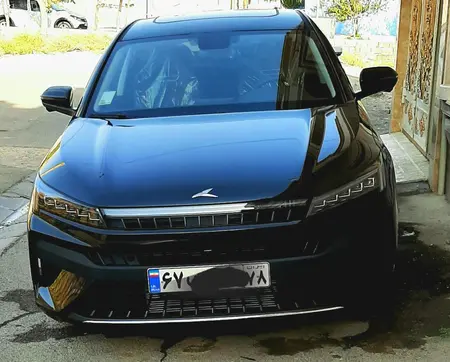 مزایده خودرو کی ام سی، J7 اتوماتیک