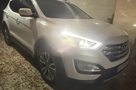 مزایده خودرو هیوندای، سانتافه 4 سیلندر تک دیفرانسیل