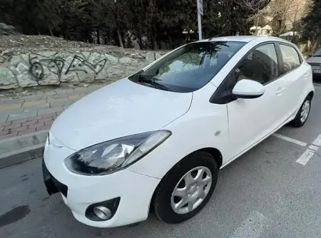 مزایده خودرو مزدا، 2 هاچ بک اتوماتیک