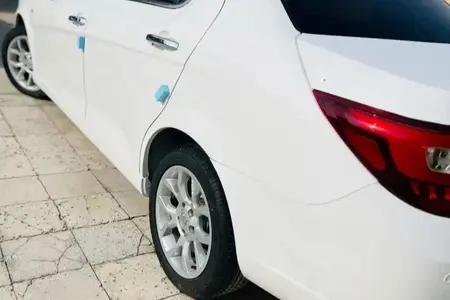 مزایده خودرو دنا، پلاس EF7 اتوماتیک توربو آپشنال