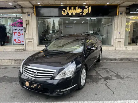 مزایده خودرو نیسان، تی ینا اتوماتیک