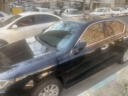 مزایده خودرو دنا، پلاس EF7 5 دنده ساده