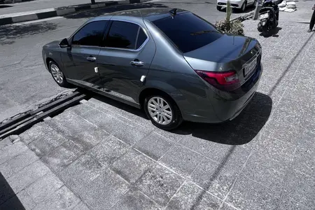 مزایده خودرو دنا، پلاس EF7 5 دنده ساده