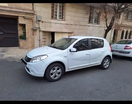 مزایده خودرو رنو، ساندرو اتوماتیک