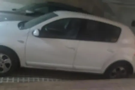 مزایده خودرو رنو، ساندرو اتوماتیک