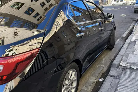 مزایده خودرو دنا، پلاس EF7 اتوماتیک توربو ساده