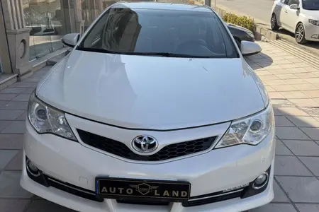 مزایده خودرو تویوتا، کمری GLX