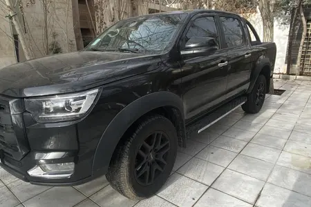 مزایده خودرو کی ام سی، T8 دنده ای
