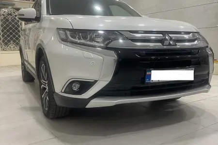 مزایده خودرو میتسوبیشی، اوتلندر دو دیفرانسیل تیپ 5