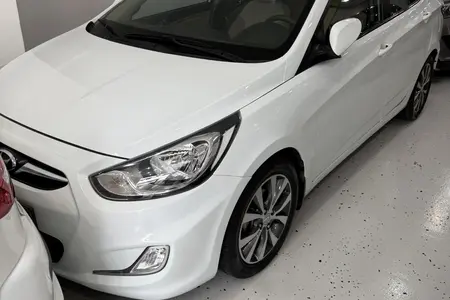 مزایده خودرو هیوندای، اکسنت 1.6 لیتر ساده