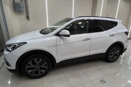 مزایده خودرو هیوندای، سانتافه 4 سیلندر دو دیفرانسیل