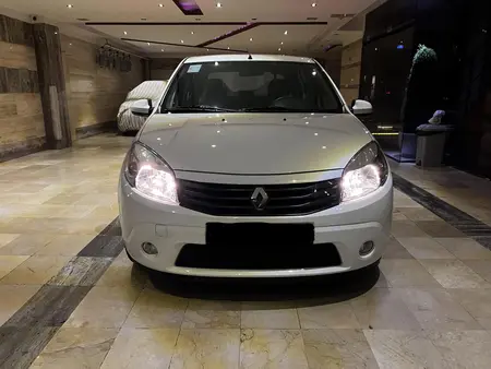 مزایده خودرو رنو، ساندرو اتوماتیک