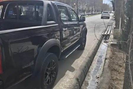 مزایده خودرو کی ام سی، T8 دنده ای