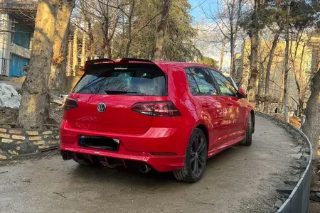 مزایده خودرو فولکس، گلف GTI