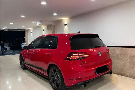 مزایده خودرو فولکس، گلف GTI