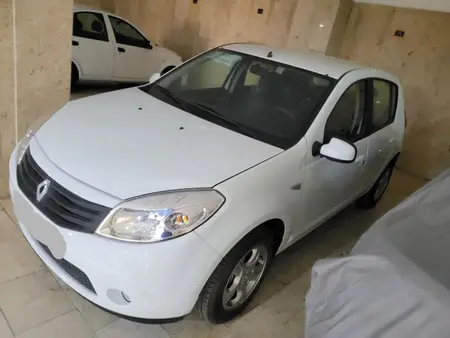 مزایده خودرو رنو، ساندرو اتوماتیک