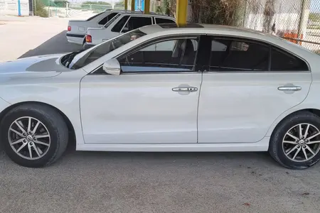 مزایده خودرو لیفان، 820 اتوماتیک