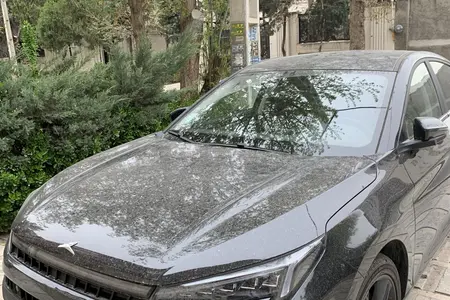 مزایده خودرو کی ام سی، J7 اتوماتیک