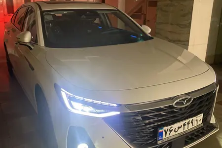 مزایده خودرو فونیکس، آریزو 8 (Z8) اکسلنت