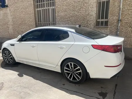مزایده خودرو کیا، اپتیما 4 سیلندر ساده