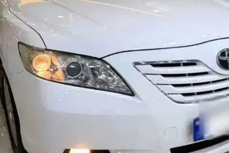 مزایده خودرو تویوتا، کمری GLX