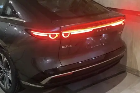 مزایده خودرو مزدا، EZ6 1.5 لیتر