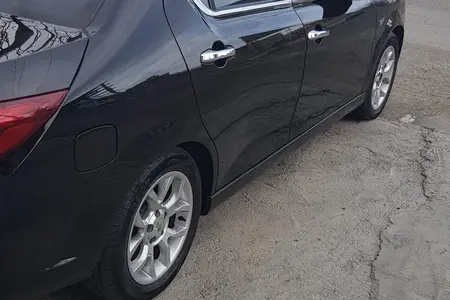 مزایده خودرو دنا، پلاس EF7 اتوماتیک توربو ساده