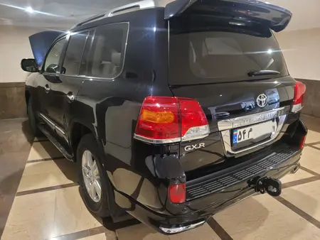 مزایده خودرو تویوتا، لندکروز چهار در 6 سیلندر 4.0