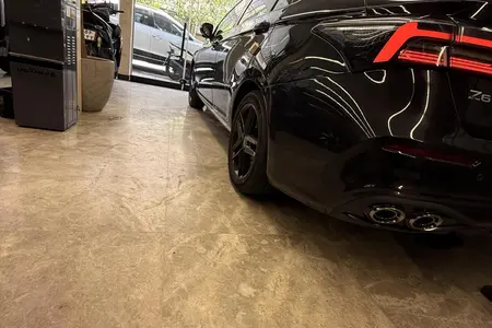 مزایده خودرو فونیکس، آریزو 6 جی تی (Z6 GT) اکسلنت