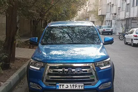 مزایده خودرو کی ام سی، T8 دنده ای