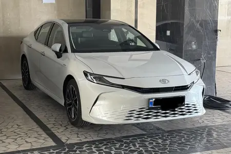 مزایده خودرو تویوتا، کمری هیبرید 2.5 لیتر پریمیوم ادیشن