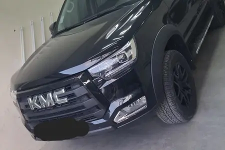 مزایده خودرو کی ام سی، T8 دنده ای