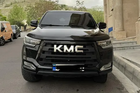 مزایده خودرو کی ام سی، T8 دنده ای