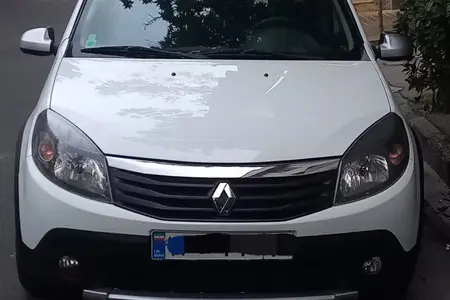 مزایده خودرو رنو، ساندرو اتوماتیک