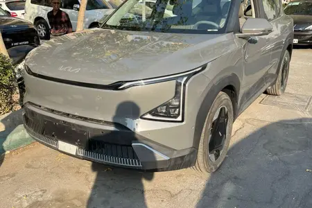 مزایده خودرو کیا، EV5 تیپ 720