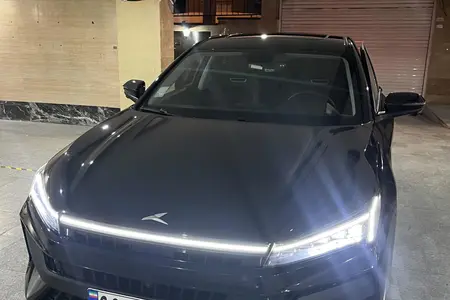 مزایده خودرو کی ام سی، J7 اتوماتیک