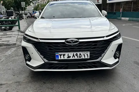 مزایده خودرو فونیکس، آریزو 8 (Z8) اکسلنت