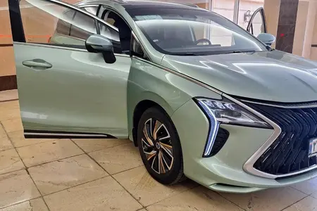 مزایده خودرو فردا، سوبا M4 اتوماتیک
