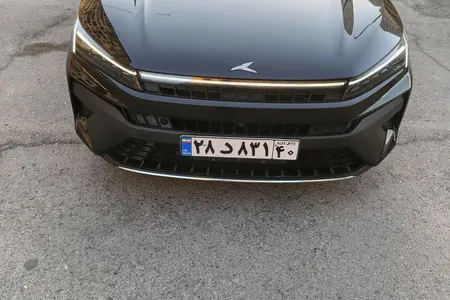 مزایده خودرو کی ام سی، J7 اتوماتیک
