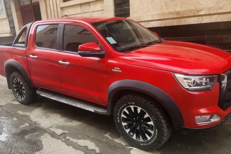 مزایده خودرو کی ام سی، T8 دنده ای