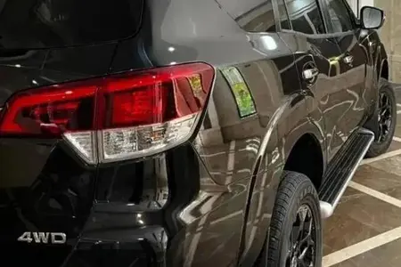 مزایده خودرو نیسان، ترا اکسکلوسیو
