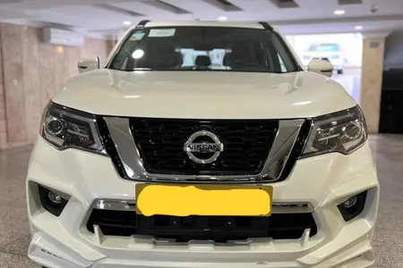 مزایده خودرو نیسان، ترا اکسکلوسیو