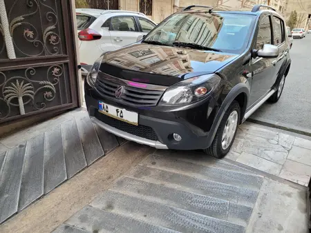 مزایده خودرو رنو، ساندرو استپ وی اتوماتیک