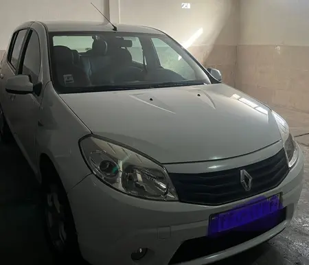 مزایده خودرو رنو، ساندرو اتوماتیک