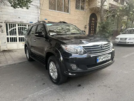 مزایده خودرو تویوتا، فرچونر 4 لیتر