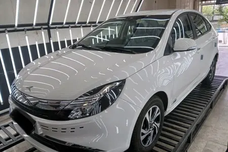 مزایده خودرو کی ام سی، ایگل 1.5 لیتر
