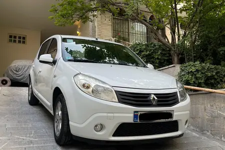 مزایده خودرو رنو، ساندرو اتوماتیک